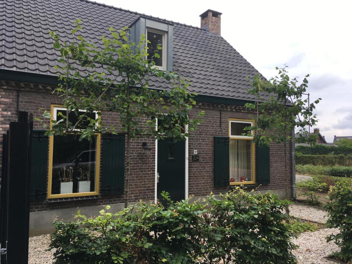 Vakantiehuis In Het Voorhuis Dommelen Luaran gambar