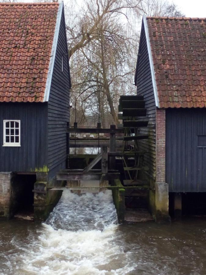 Vakantiehuis In Het Voorhuis Dommelen Luaran gambar
